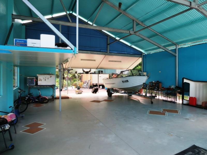 21 Maxwell Street, Mossman QLD 4873