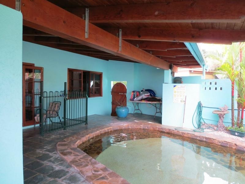 21 Maxwell Street, Mossman QLD 4873