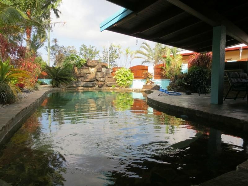 21 Maxwell Street, Mossman QLD 4873