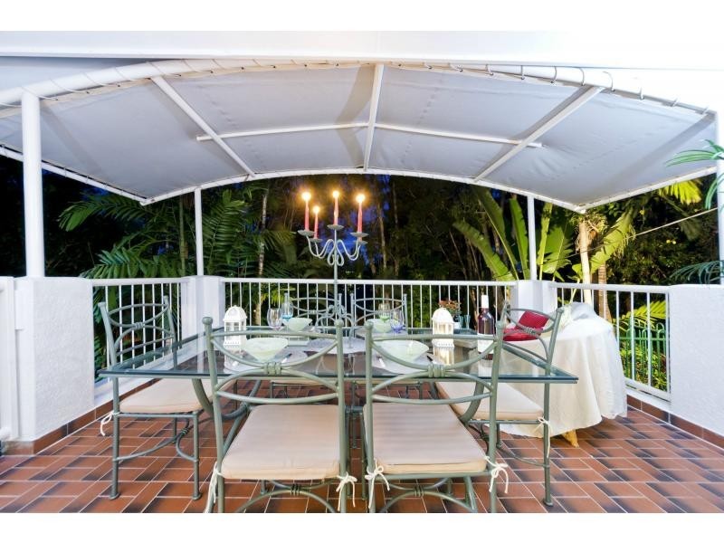 3 Oliva Street, Palm Cove QLD 4879