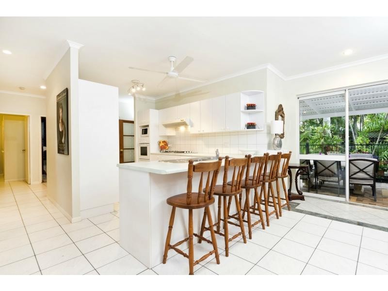3 Oliva Street, Palm Cove QLD 4879