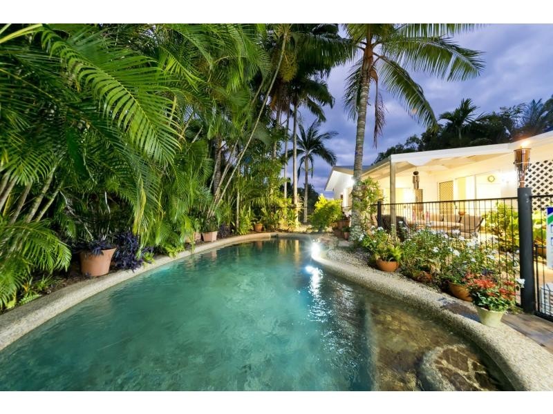 3 Oliva Street, Palm Cove QLD 4879