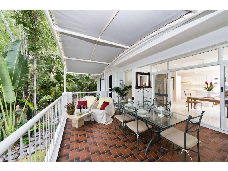 3 Oliva Street, Palm Cove QLD 4879