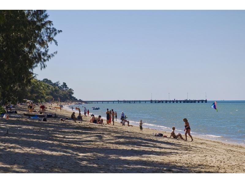 3 Oliva Street, Palm Cove QLD 4879