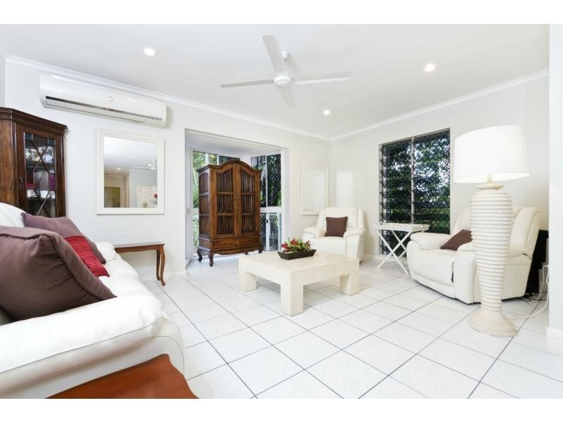 3 Oliva Street, Palm Cove QLD 4879