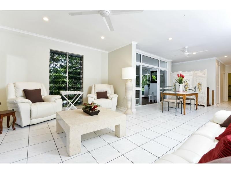 3 Oliva Street, Palm Cove QLD 4879