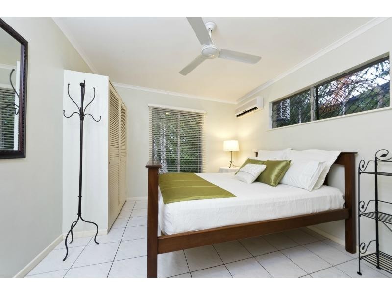 3 Oliva Street, Palm Cove QLD 4879