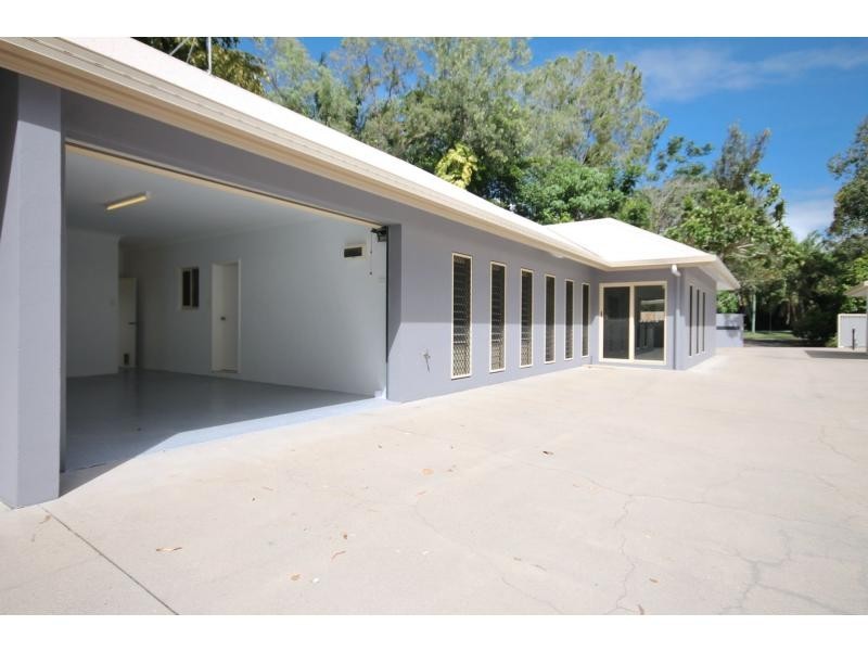 Villa 3/352-354 Port Douglas Rd, Port Douglas QLD 4877