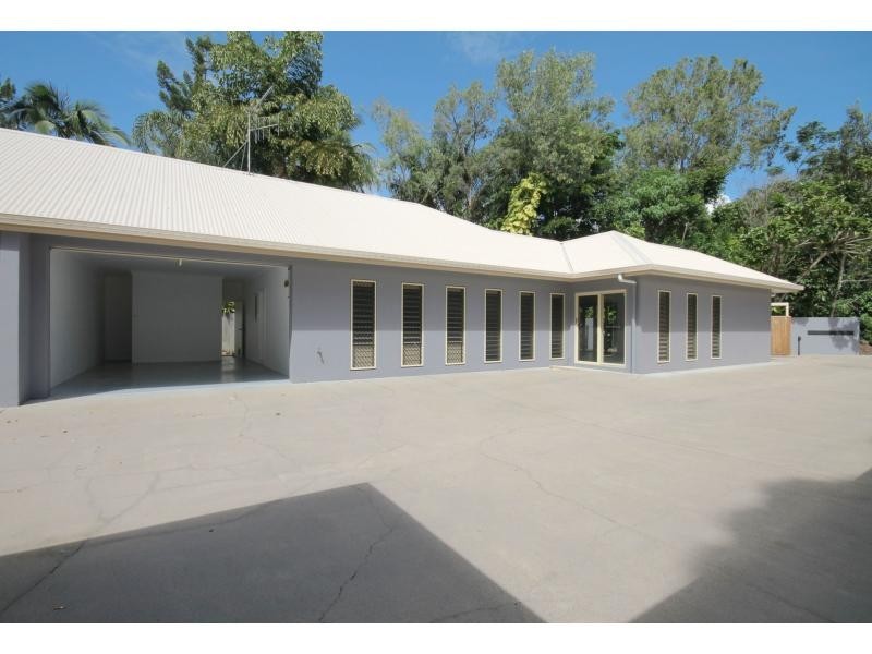 Villa 3/352-354 Port Douglas Rd, Port Douglas QLD 4877