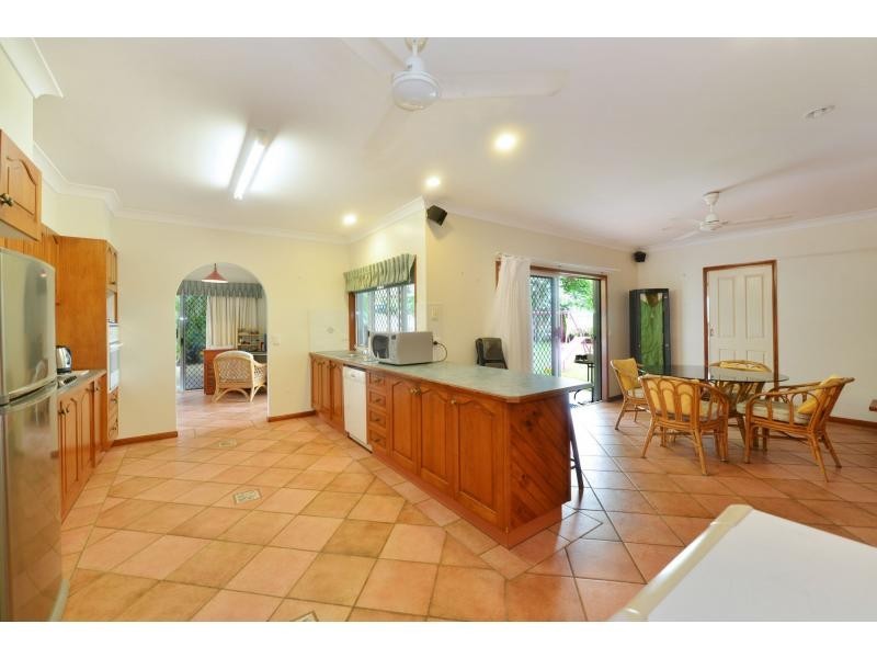 8 Shalom Close, Cooya Beach QLD 4873
