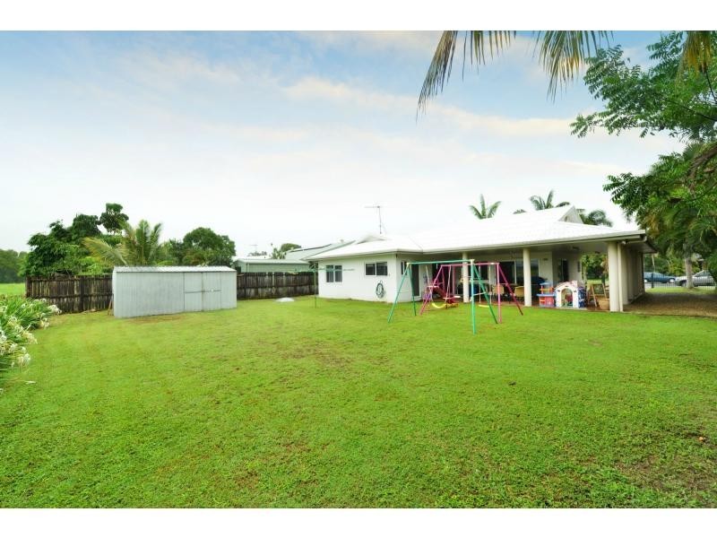 8 Shalom Close, Cooya Beach QLD 4873