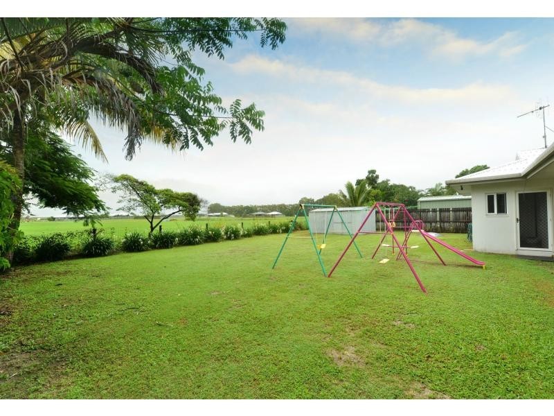 8 Shalom Close, Cooya Beach QLD 4873