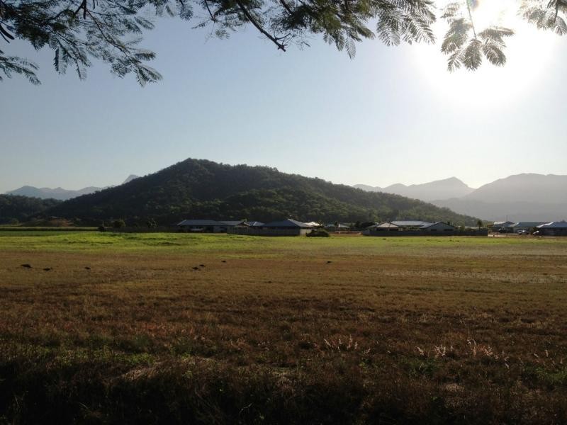 8 Shalom Close, Cooya Beach QLD 4873