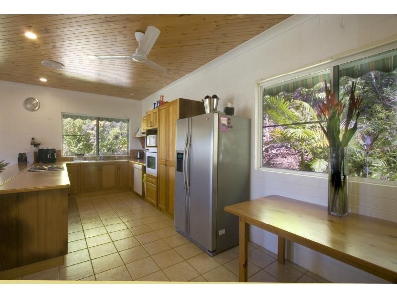 13 Somerset Drive, Miallo QLD 4873