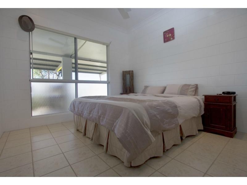 13 Somerset Drive, Miallo QLD 4873