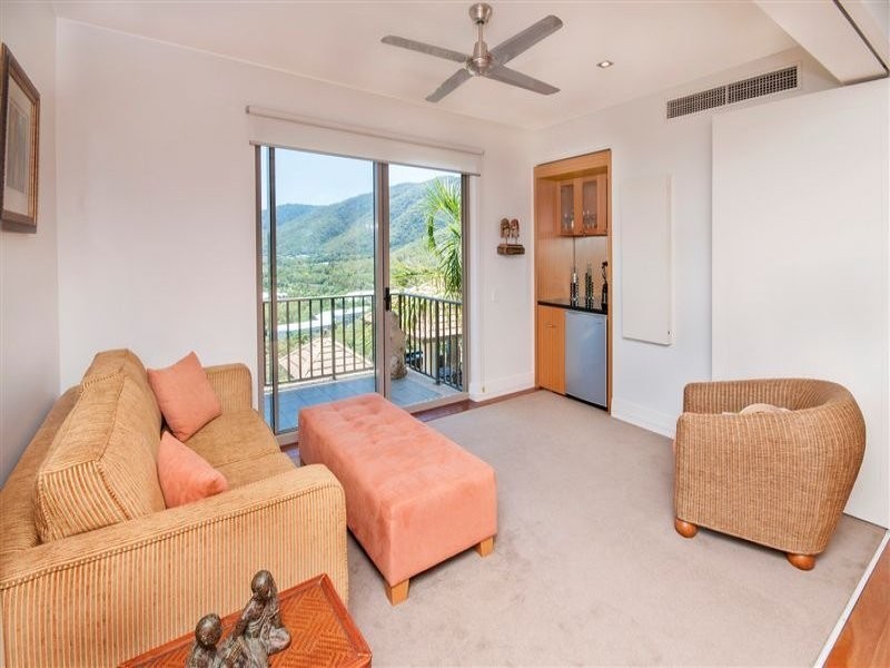 Villa 10/11 ‘Santai’ Colonel Cummings Drive, Palm Cove QLD 4879