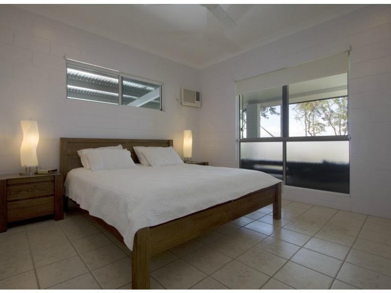 13 Somerset Drive, Miallo QLD 4873