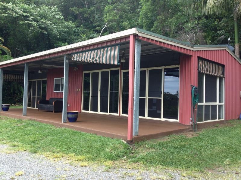 13 Somerset Drive, Miallo QLD 4873