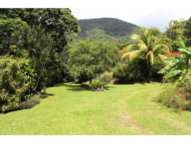 82 Reynolds Road, Oak Beach QLD 4877