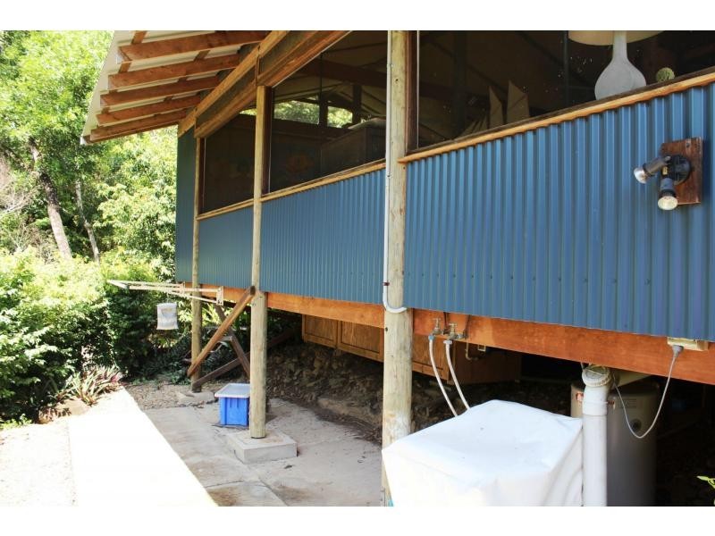 82 Reynolds Road, Oak Beach QLD 4877