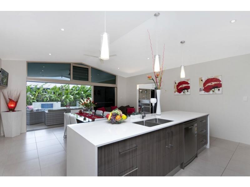 1 Bayil Drive, Cooya Beach QLD 4873