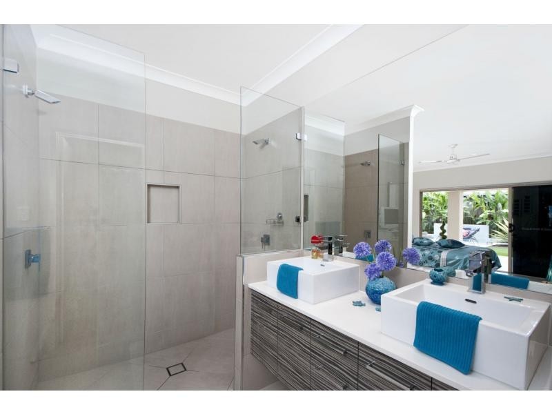 1 Bayil Drive, Cooya Beach QLD 4873