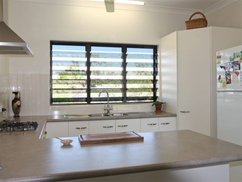 10 Kalu Close, Cooya Beach QLD 4873