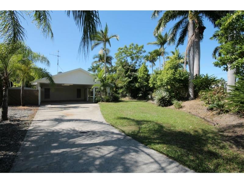 11 Endeavour St, Port Douglas QLD 4877