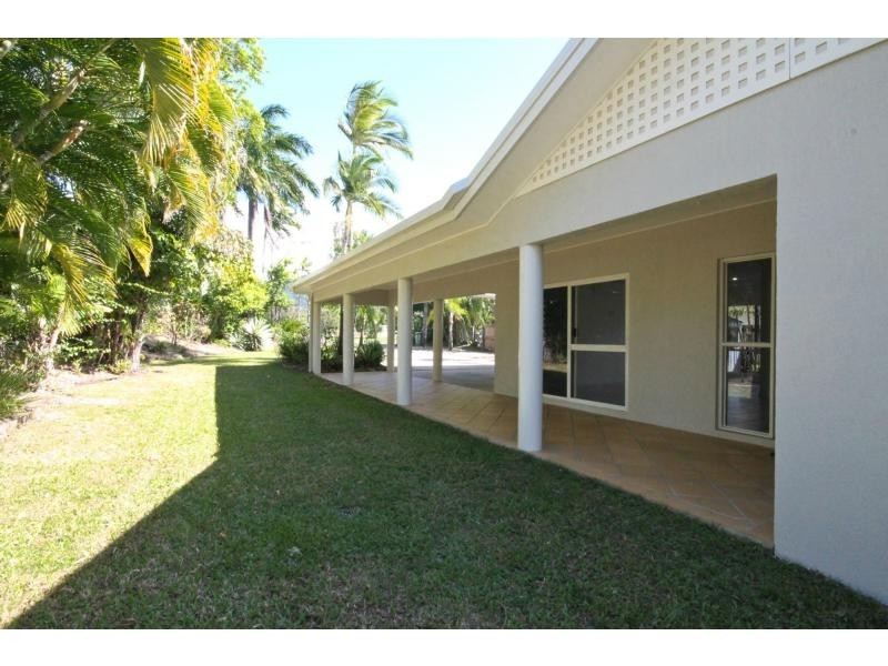 11 Endeavour St, Port Douglas QLD 4877
