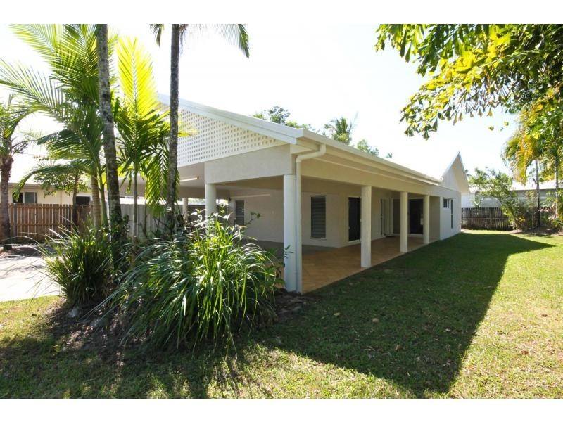 11 Endeavour St, Port Douglas QLD 4877