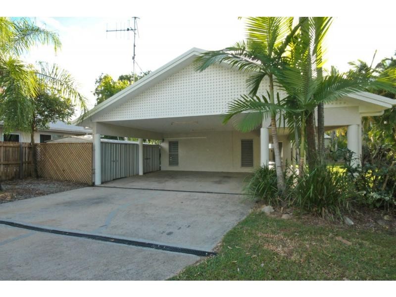 11 Endeavour St, Port Douglas QLD 4877