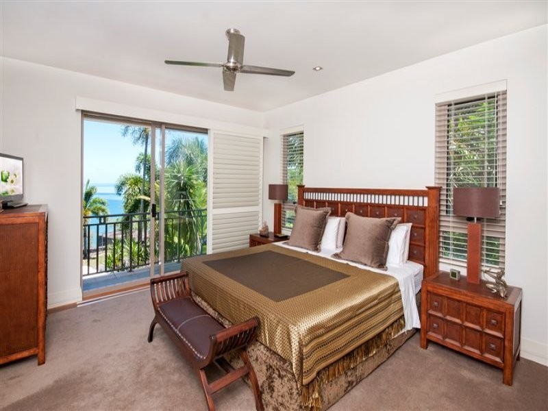 Unit 10/11 ‘Santai’ Colonel Cummings Drive, Palm Cove QLD 4879