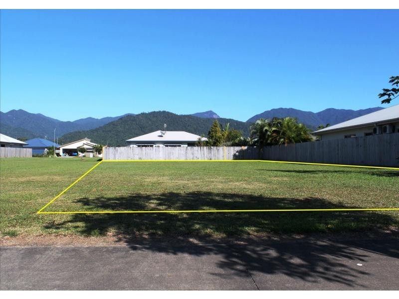 25 Riflebird Crescent, Mossman QLD 4873