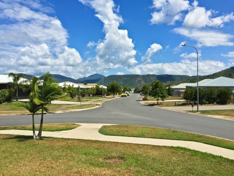 7 Milman Drive, Port Douglas QLD 4877