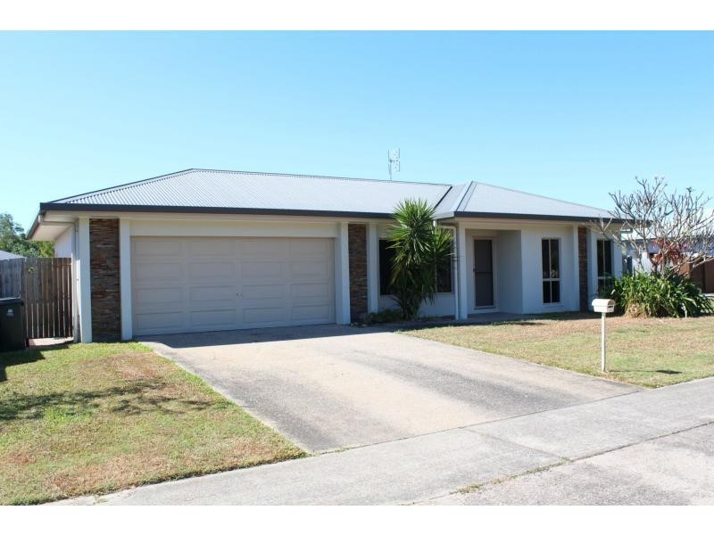 69 Snapper Island Drive, Wonga QLD 4873