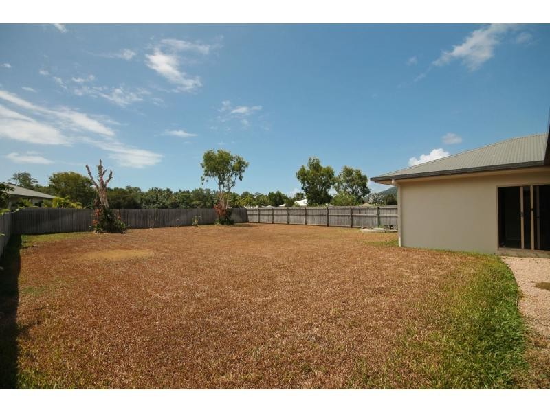 69 Snapper Island Drive, Wonga QLD 4873