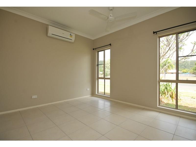 69 Snapper Island Drive, Wonga QLD 4873