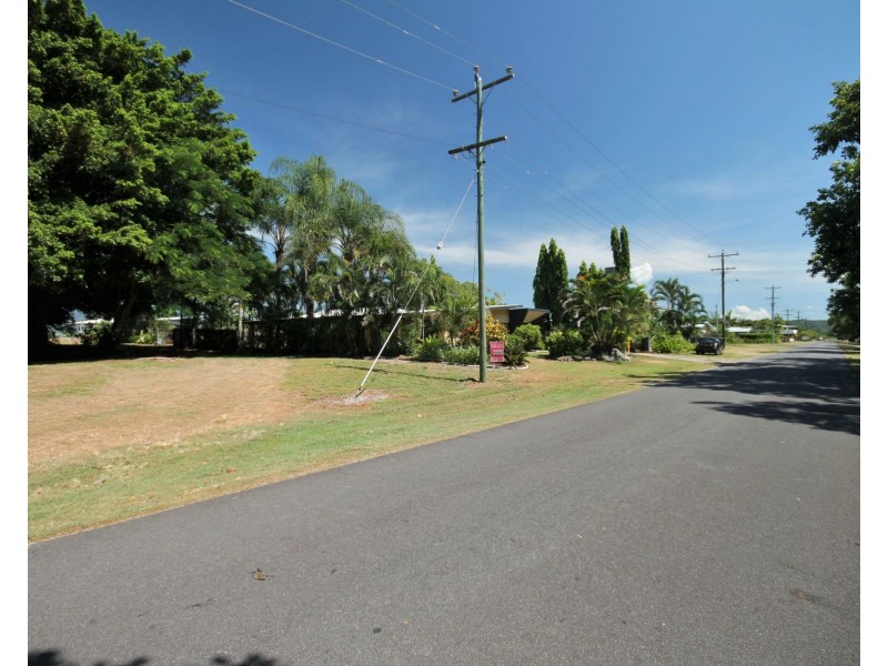 50 Marine Parade, Newell QLD 4873