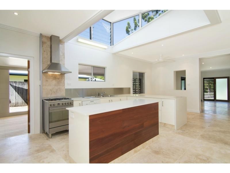 8 Seabrook Avenue, Port Douglas QLD 4877