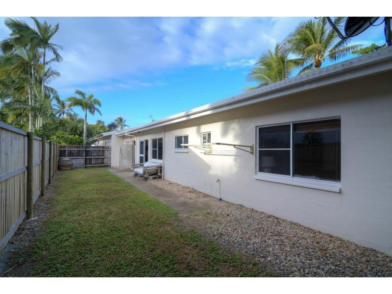 2/32 Limpet Avenue, Port Douglas QLD 4877