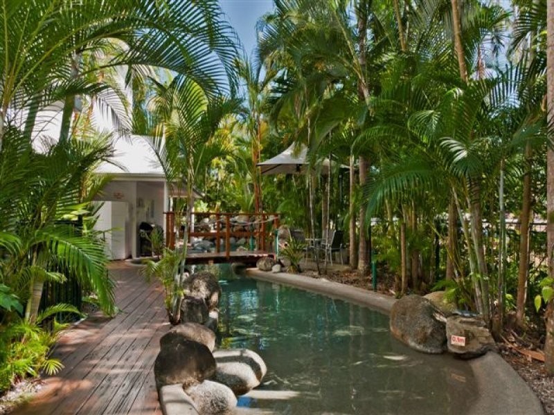 Unit 201/9 Blake Street, Port Douglas QLD 4877