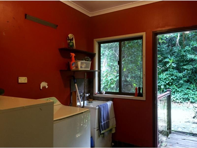 2 Hibiscus Court, Rocky Point QLD 4873