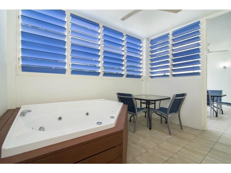1 ‘Oaks Lagoons’ Langley Road, Port Douglas QLD 4877