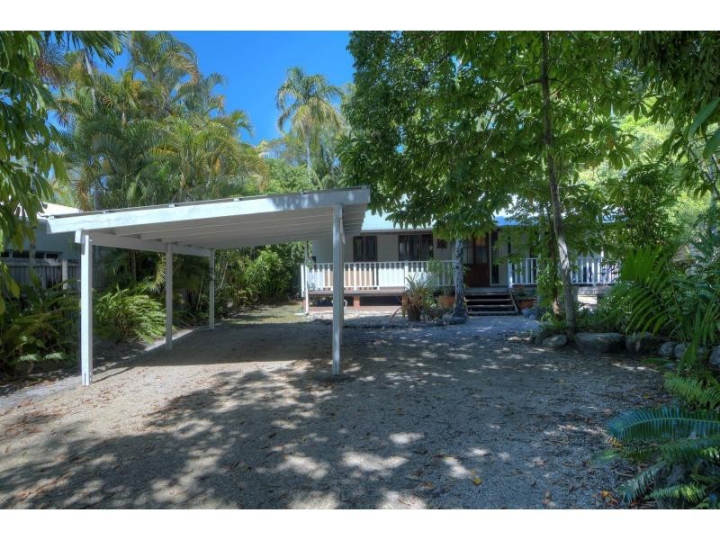 11 Coral Drive, Port Douglas QLD 4877