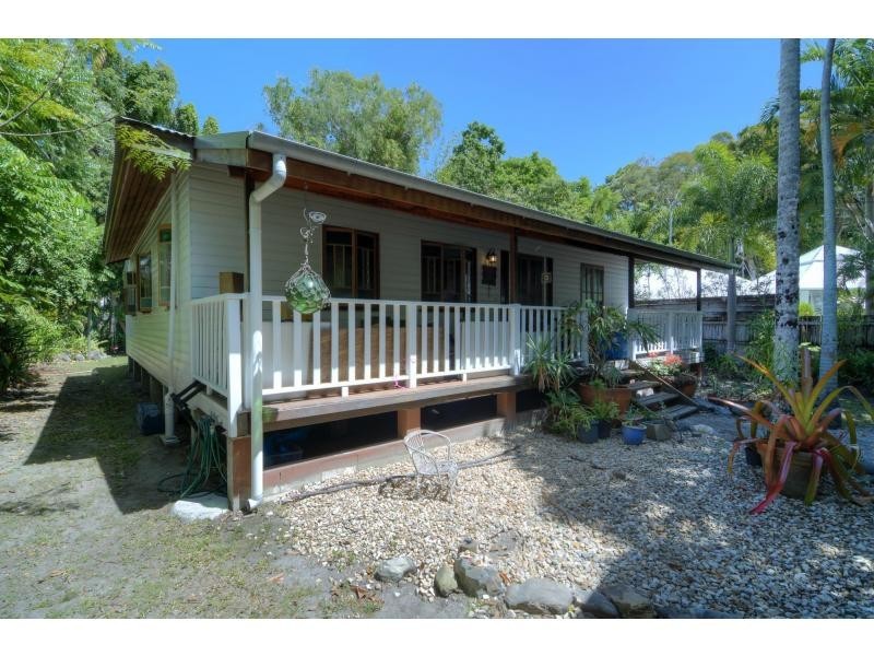 11 Coral Drive, Port Douglas QLD 4877
