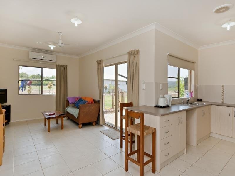 7 Rutherford Street, Miallo QLD 4873