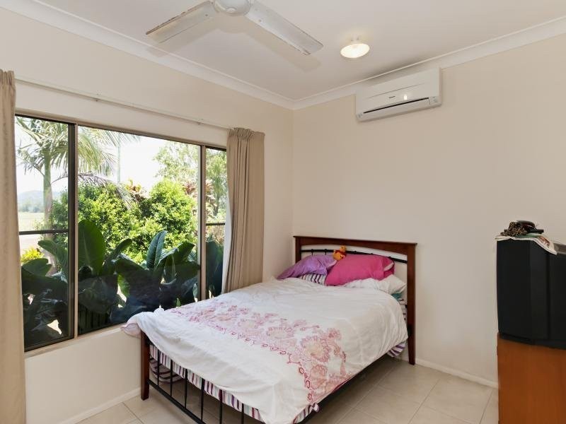 7 Rutherford Street, Miallo QLD 4873