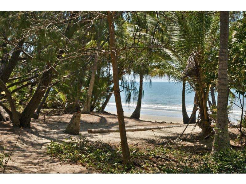 Lot 8 Cocos Palm ‘Beachfront Mirage’ Close, Port Douglas QLD 4877