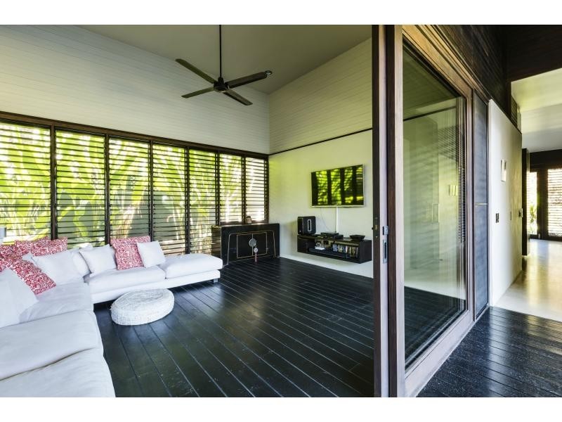52 COCOS PALM CLOSE , Beachfront Mirage, Port Douglas QLD 4877