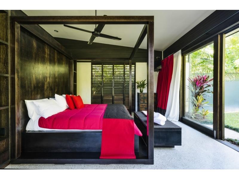 52 COCOS PALM CLOSE , Beachfront Mirage, Port Douglas QLD 4877